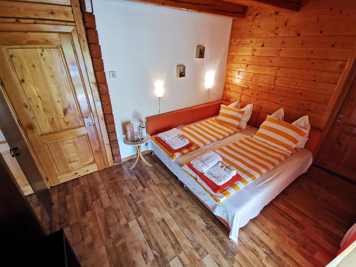Ohana Boutique Hotel Vistea de Sus Ngoại thất bức ảnh