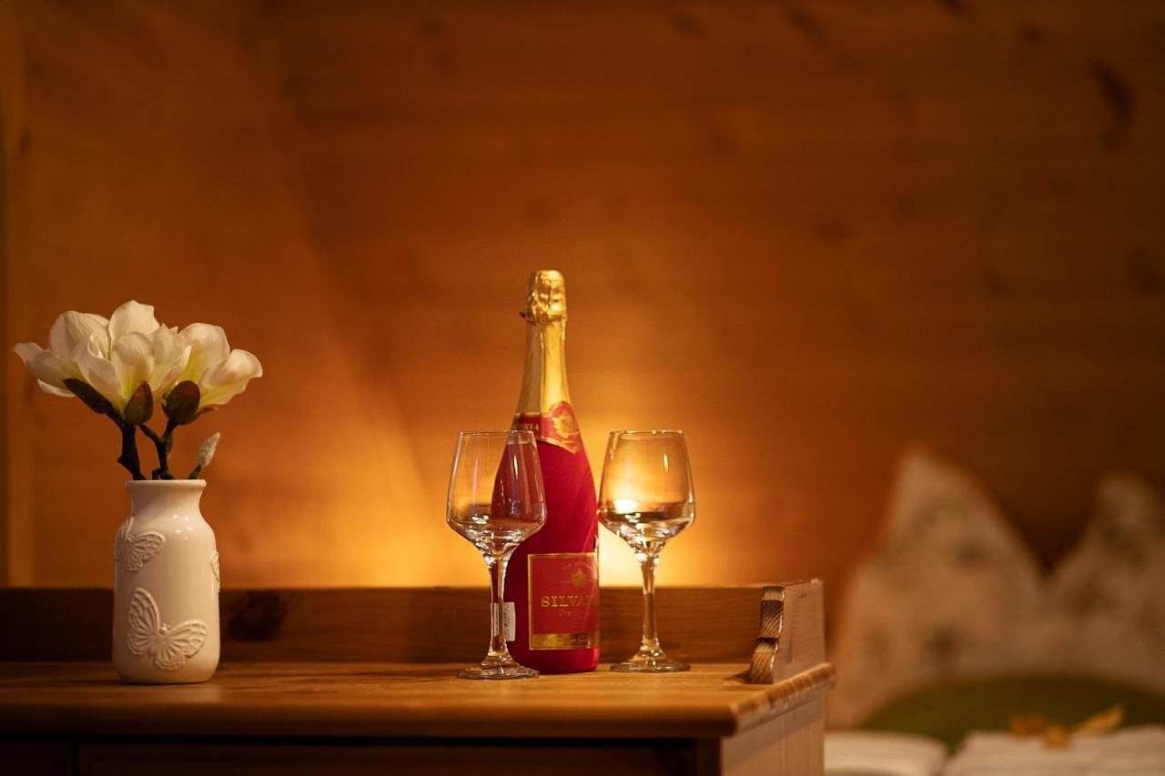 Ohana Boutique Hotel Vistea de Sus Ngoại thất bức ảnh